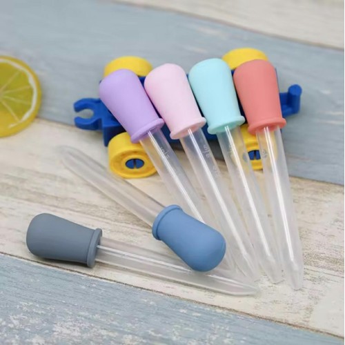 PLASTIKINĖ PIPETĖ