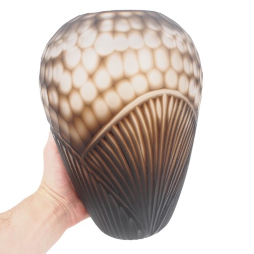 STIKLINĖ VAZA „FORMA LUMO“, 13.5 × 13.5 × 35.5 CM STIKLINĖ VAZA „FORMA LUMO“, 13.5 × 13.5 × 35.5 CM
