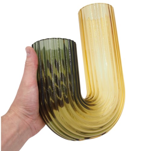 STIKLINĖ VAZA 21×9×30 CM STIKLINĖ VAZA 21×9×30 CM