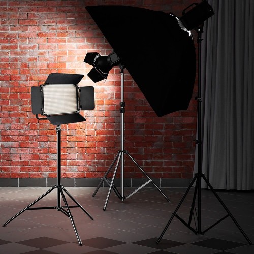 LED PANELINĖ LEMPA SU TRIKOJU 800 PRO KIT LED PANELINĖ LEMPA SU TRIKOJU 800 PRO KIT