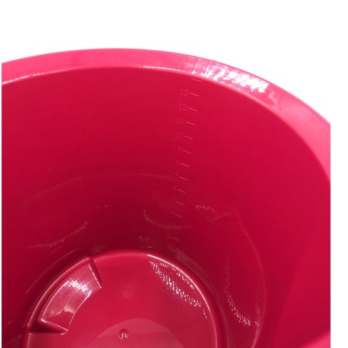 PLASTIKINIS KIBIRAS SU RANKENA 15L PLASTIKINIS KIBIRAS SU RANKENA 15L