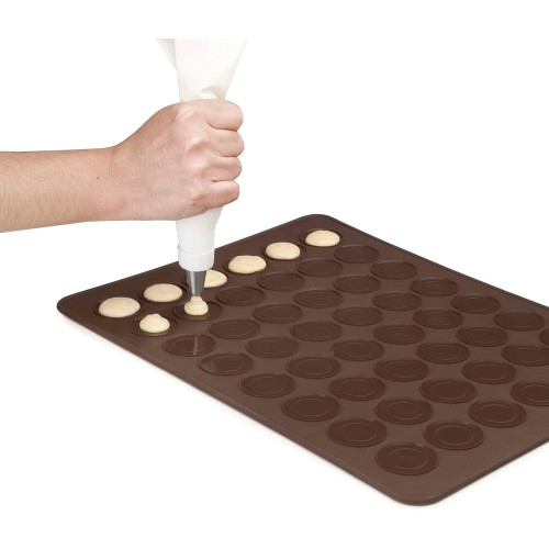 SILIKONINĖ FORMA MACARONS SAUSAINIAMS – 38 × 28,5 CM SILIKONINĖ FORMA MACARONS SAUSAINIAMS – 38 × 28,5 CM
